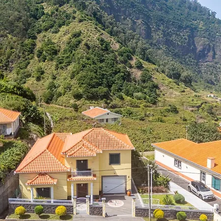 بيت للعطل Casa Golino By Your Key *