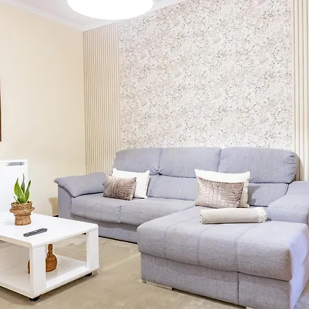 بيت للعطل Casa Golino By Your Key